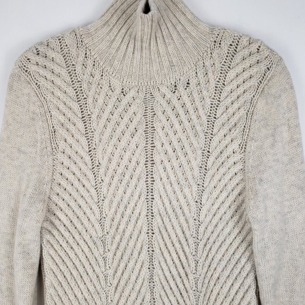 Vince Yak Wool Mock Turtleneck Sweater Oatmeal Chevron Fisherman W Sz M EUC - Picture 3 of 7